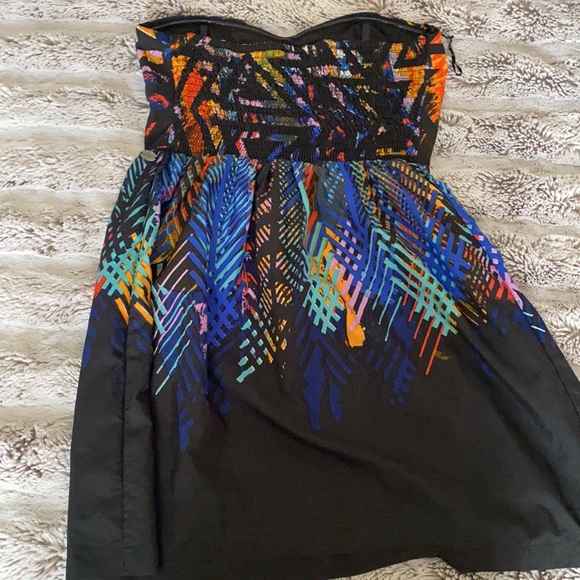 Tropical Roxy Mini Dress - Picture 2 of 4